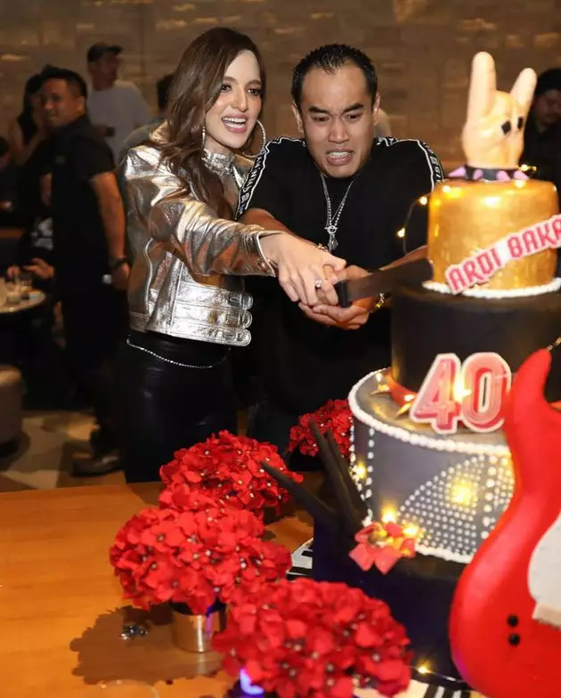 kue ultah keluarga Nia © 2021 brilio.net