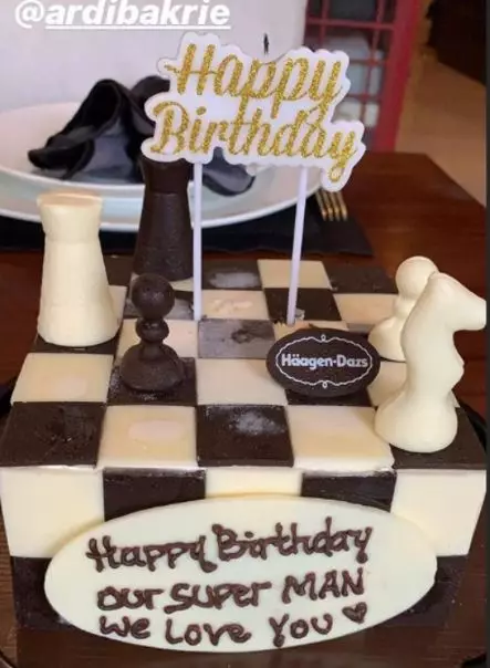 kue ultah keluarga Nia © 2021 brilio.net