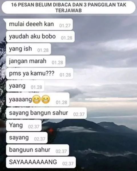 chat absurd bangunin orang sahur Berbagai sumber