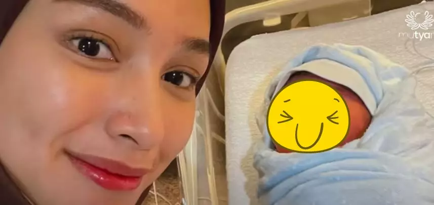 Tya arifin jenguk bayi siti © YouTube