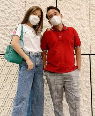 Artis ini pernah belajar lebih dari satu agama © berbagai sumber