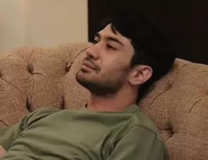 Artis ini pernah belajar lebih dari satu agama © berbagai sumber