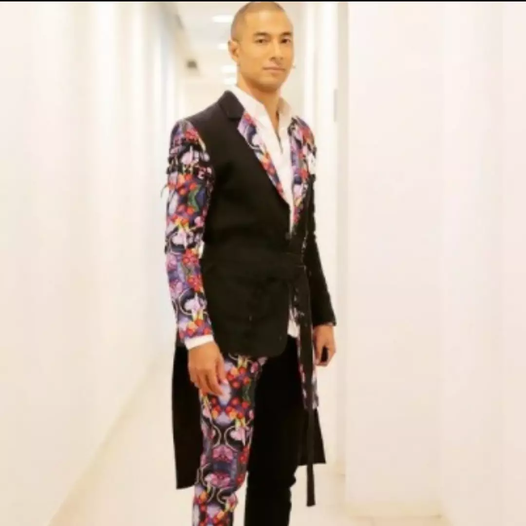 Cerita 9 seleb yang pernah belajar lebih dari satu agama