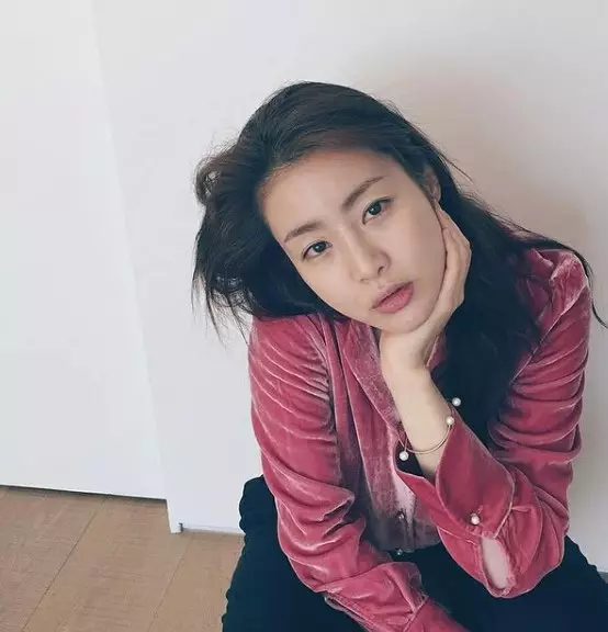 pesona Kang Sora sejak masih muda dari berbagai sumber pesona Kang Sora sejak masih muda dari berbagai sumber