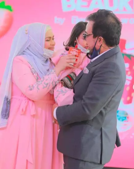 Potret perjalanan kehamilan anak kedua Siti Nurhaliza  © Instagram/@ctdk