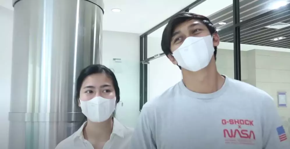 Felicya Angelista dan Caesar Hito menangis lihat USG © 2021 brilio.net YouTube