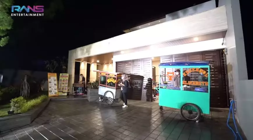 Raffi panggil  pedagang untuk nagita © 2021 brilio.net