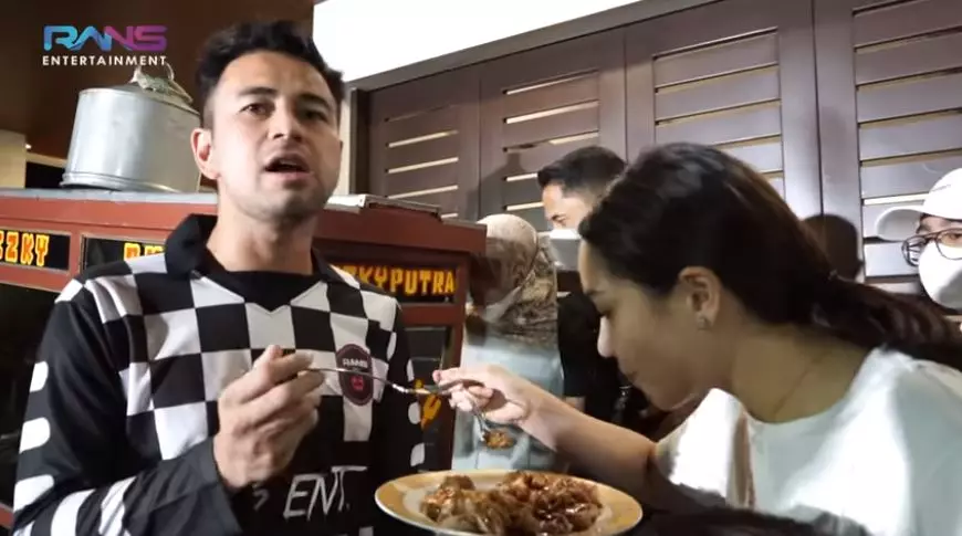 Raffi panggil  pedagang untuk nagita © 2021 brilio.net