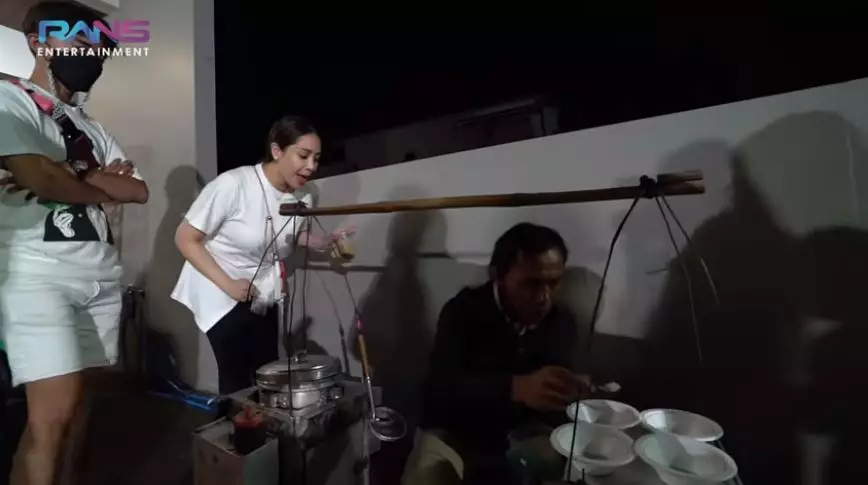 Raffi panggil  pedagang untuk nagita © 2021 brilio.net