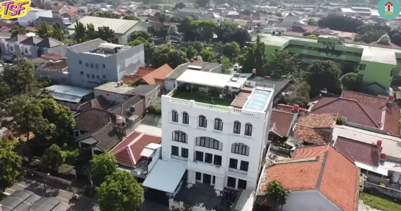 Potret rooftop rumah Zaskia Sungkar YouTube dan Instagram Potret rooftop rumah Zaskia Sungkar YouTube dan Instagram