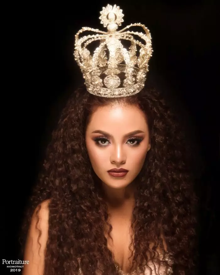 pemotretan seleb dengan rambut curly © instagram