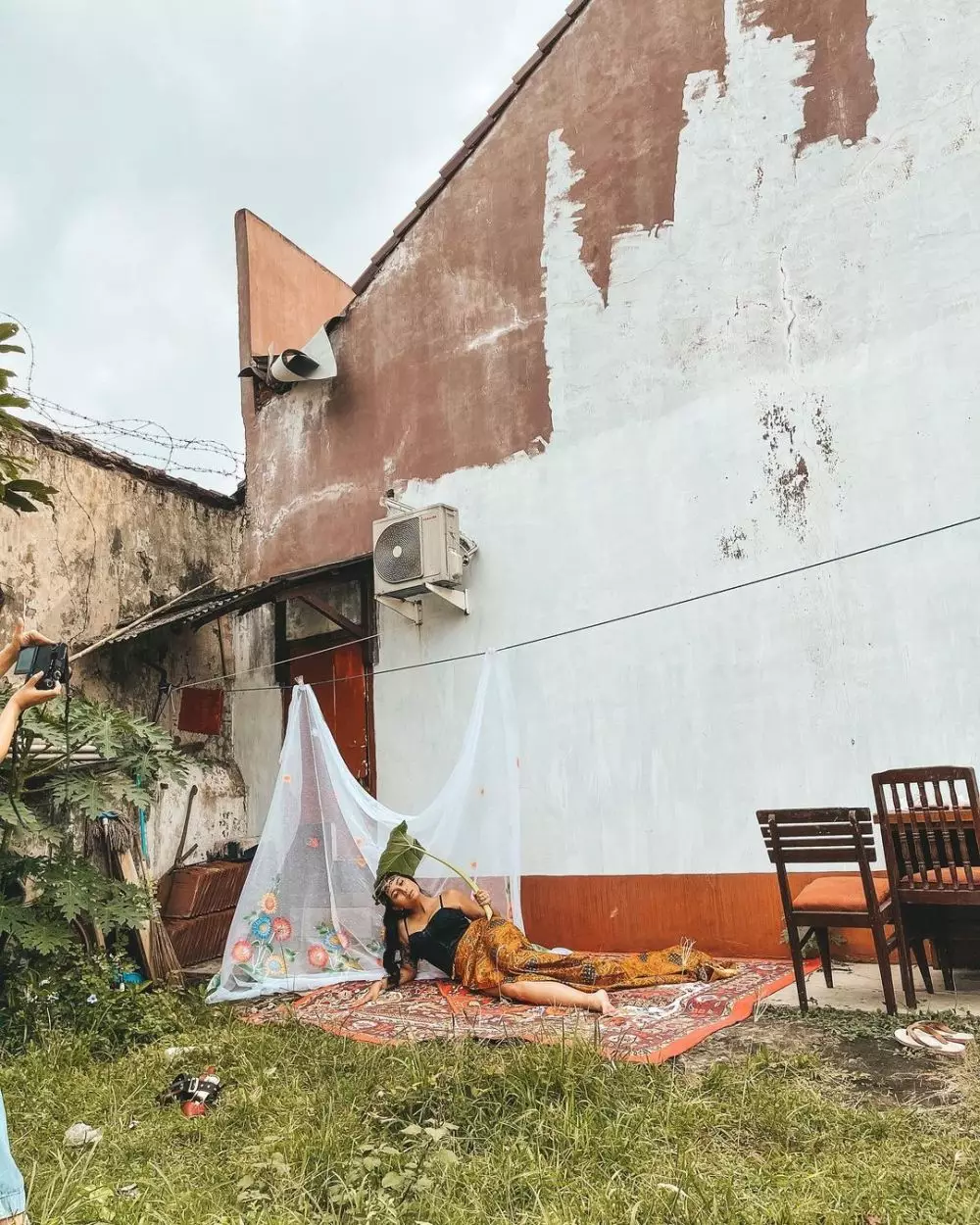 pemotretan awkarin pakai kebaya © Instagram