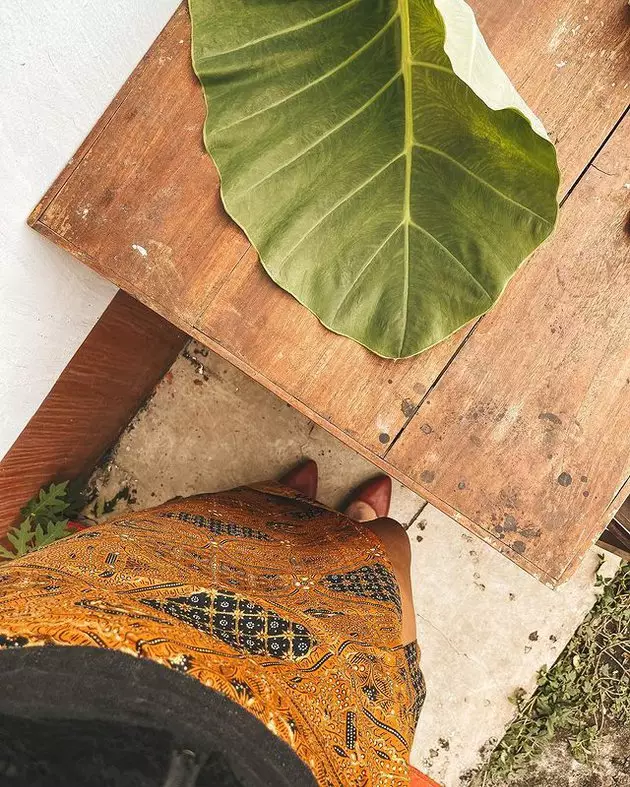 pemotretan awkarin pakai kebaya © Instagram