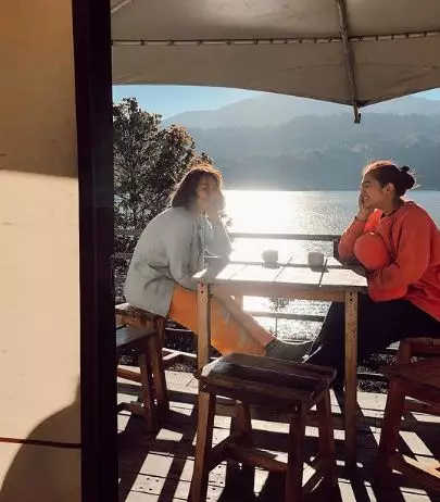 Momen kompak Hesti Purwadinata © berbagai sumber Momen kompak Hesti Purwadinata © berbagai sumber