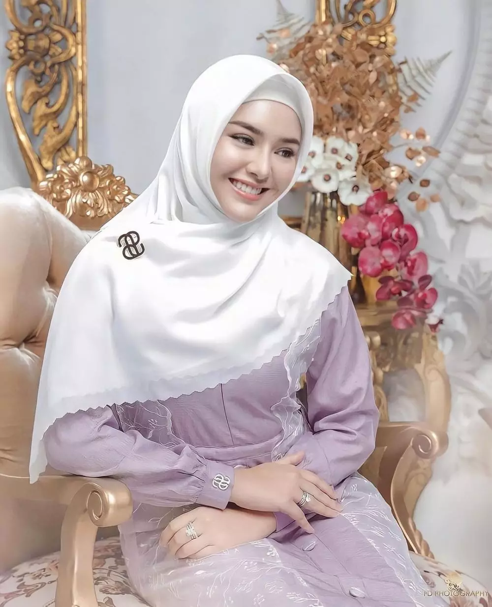 Amanda Manopo dan Glenca Chysara berhijab © 2021 brilio.net