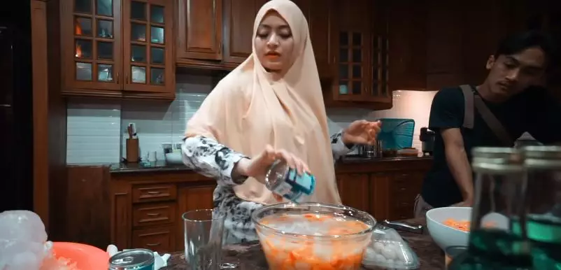 seleb siapkan buka puasa © 2021 brilio.net