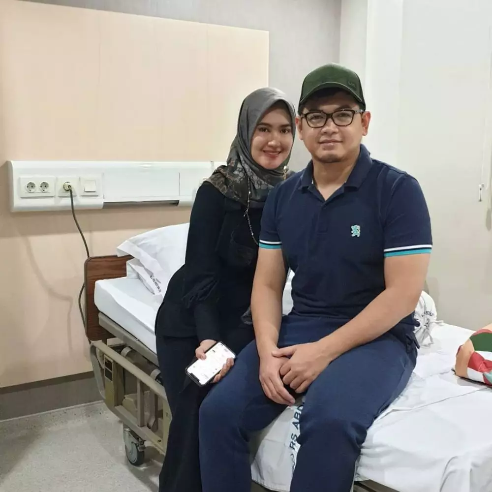 Tommy Kurniawan usai operasi © berbagai sumber