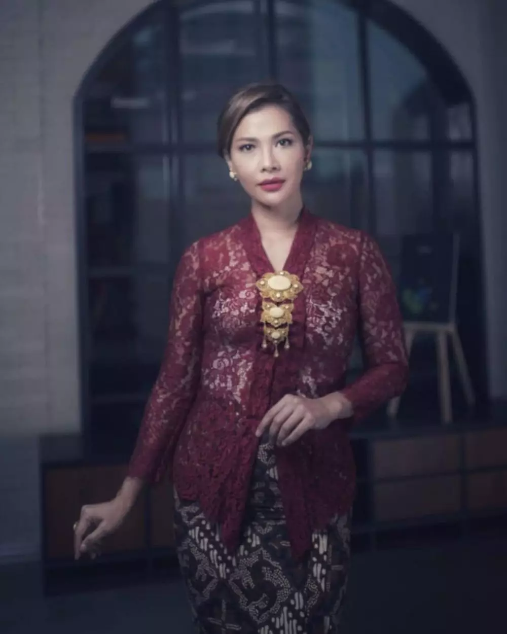 seleb ini unggah foto pakai kebaya © 2021 brilio.net seleb ini unggah foto pakai kebaya © 2021 brilio.net