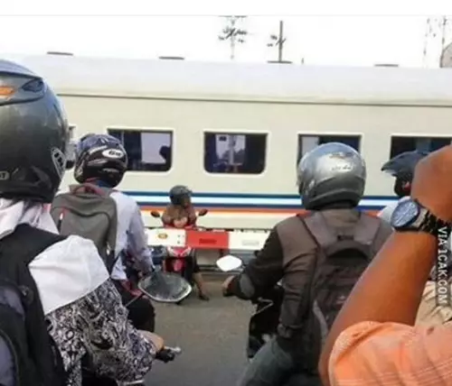 emak on the road © berbagai sumber