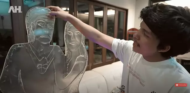 atta-aurel buka kado pernikahan keluarga krisdayanti © 2021 brilio.net