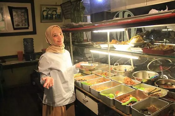 beda gaya seleb anggota dpr di keseharian © instagram