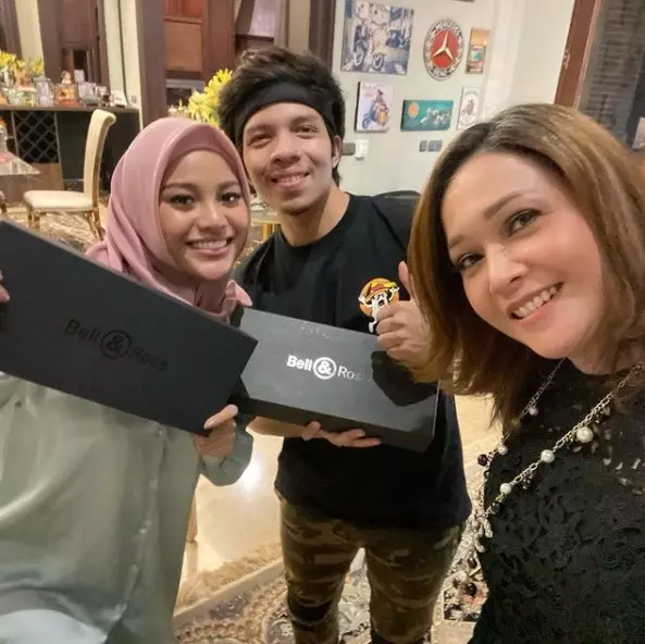 Momen Maia berkunjung ke rumah Atta & Aurel YouTube MAIA ALELDUL TV Momen Maia berkunjung ke rumah Atta & Aurel YouTube MAIA ALELDUL TV