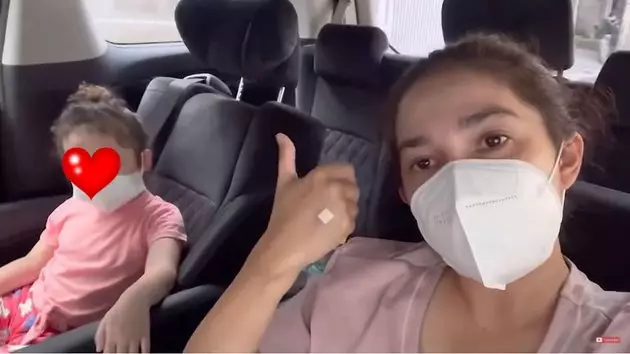 Ussy Sulistiawaty keluar rumah usai sembuh Covid-19 © 2021 brilio.net YouTube