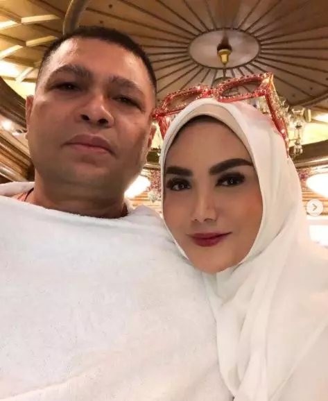 krisdayanti pesonanya terpancar saat kenakan hijab Instagram krisdayanti pesonanya terpancar saat kenakan hijab Instagram