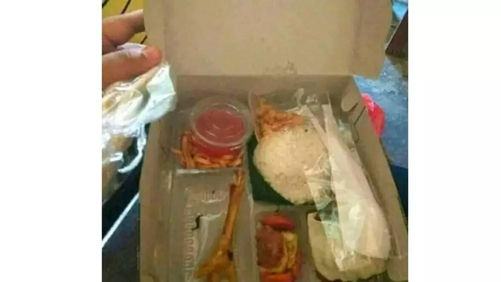 Potret lucu isi nasi kotak © berbagai sumber Potret lucu isi nasi kotak © berbagai sumber