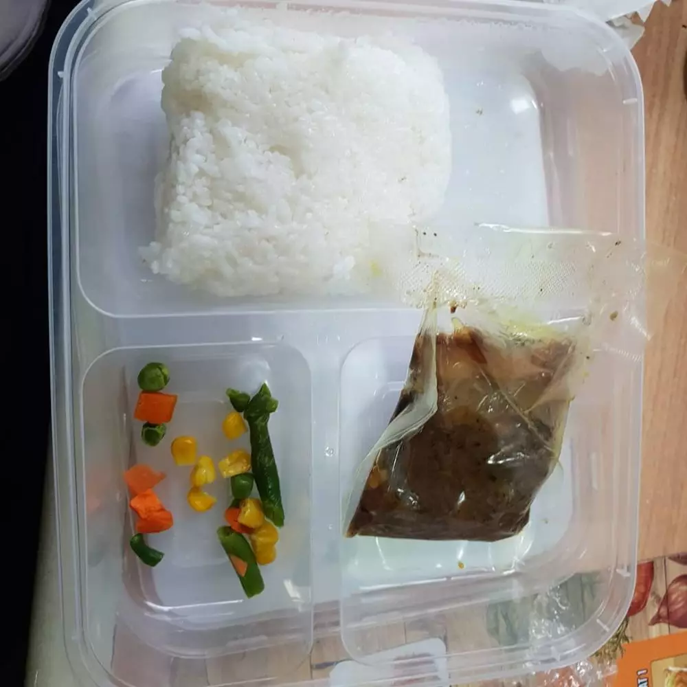 Potret lucu isi nasi kotak © berbagai sumber Potret lucu isi nasi kotak © berbagai sumber