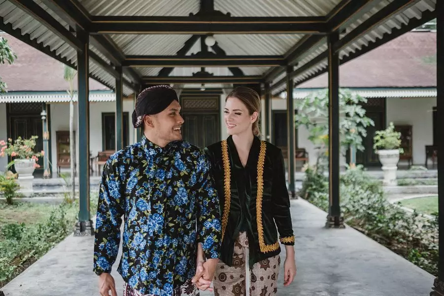 7 istri bule pakai kebaya © Instagram