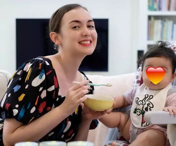 potret riantic ketika momong anak Instagram potret riantic ketika momong anak Instagram