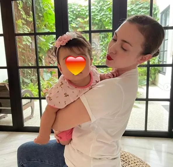 potret riantic ketika momong anak Instagram potret riantic ketika momong anak Instagram