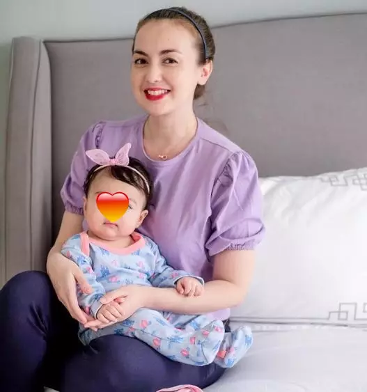 potret riantic ketika momong anak Instagram potret riantic ketika momong anak Instagram