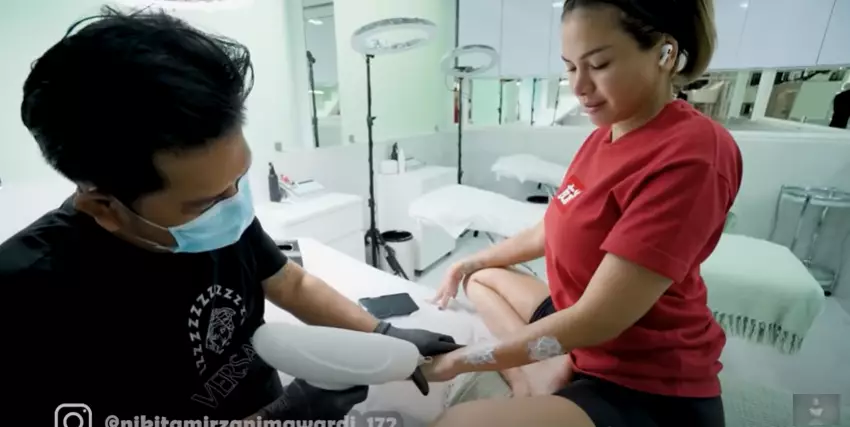 Momen Nikita Mirzani hapus tato Instagram dan YouTube