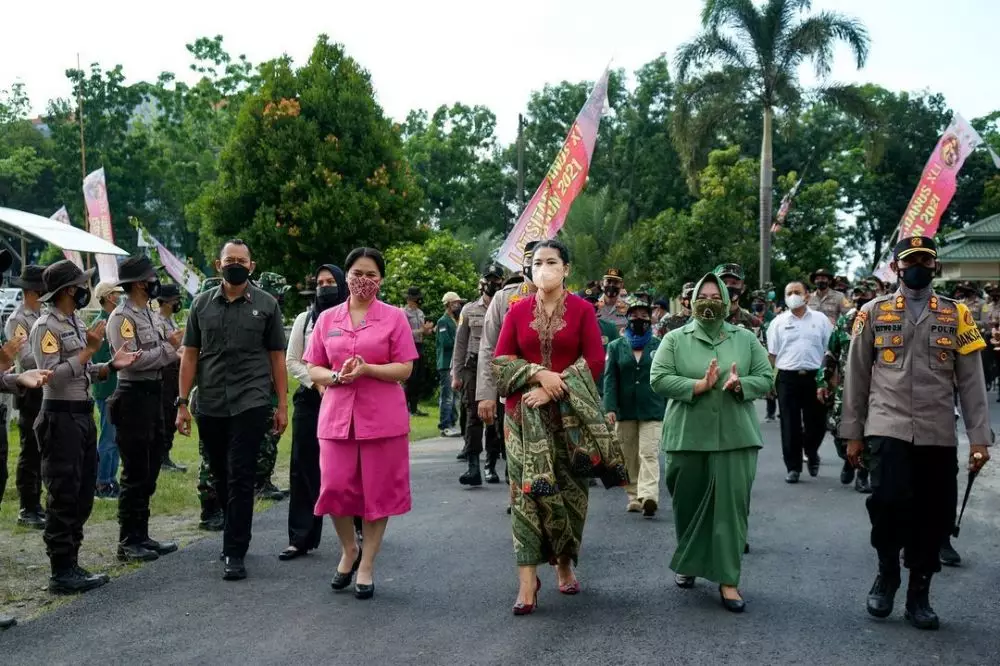 Kahiyang Ayu jadi ibu asuh taruna © berbagai sumber