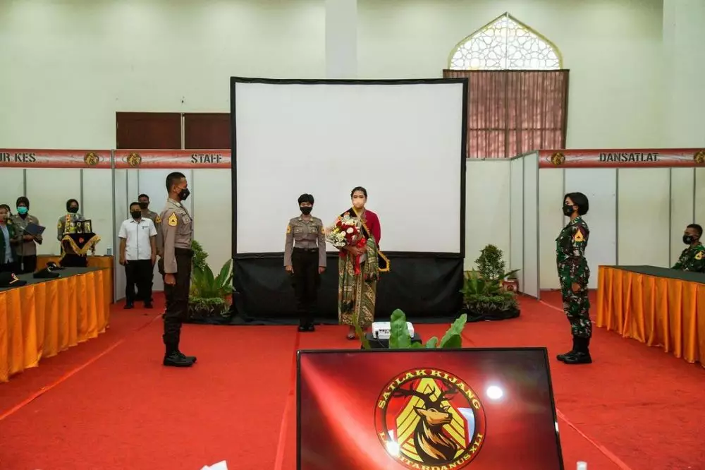 Kahiyang Ayu jadi ibu asuh taruna © berbagai sumber