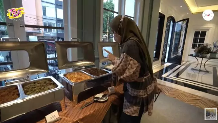 buka puasa keluarga Zaskia © YouTube buka puasa keluarga Zaskia © YouTube