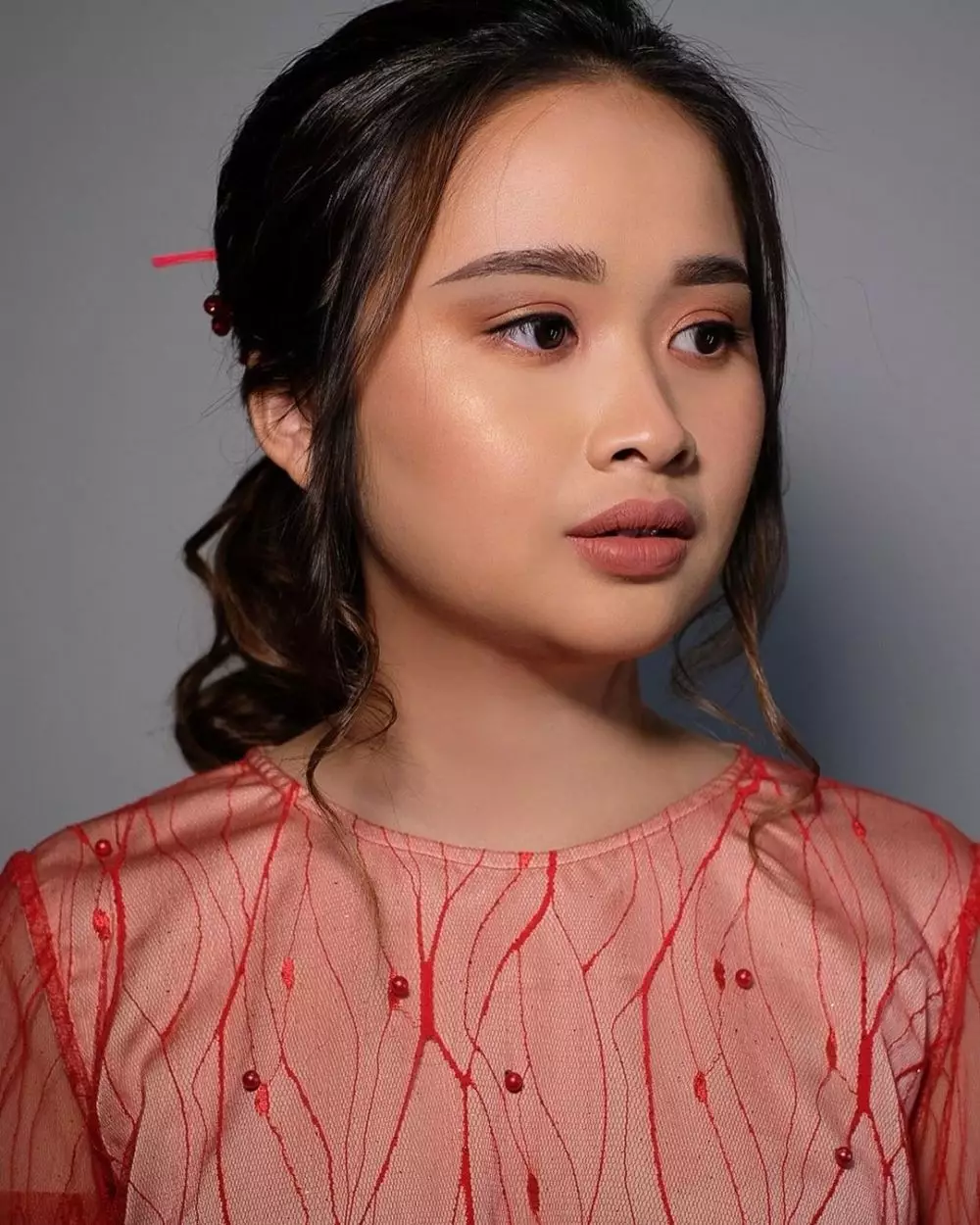 potret Gritte Agatha bermakeup tebal © 2021 brilio.net