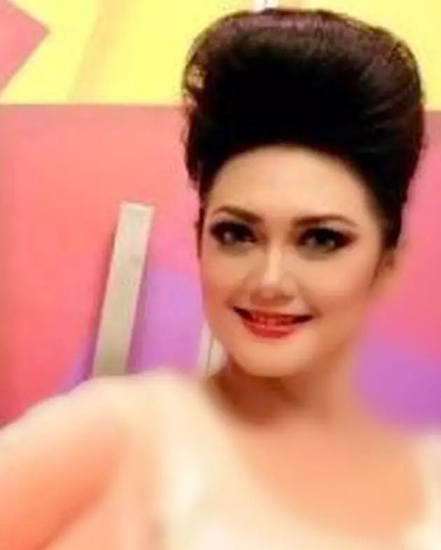 Bella kebaya dan sanggul Instagram