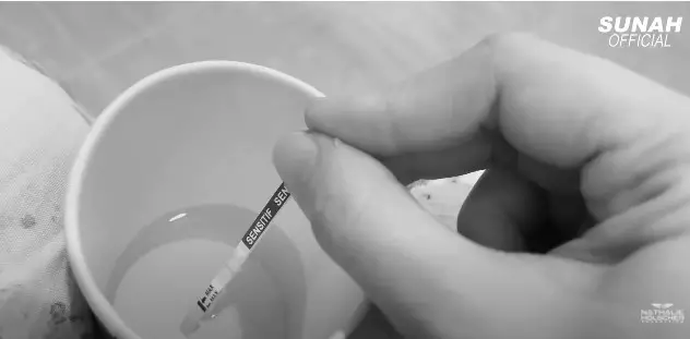 Momen Nathalie Holscher cek kandungan © YouTube Momen Nathalie Holscher cek kandungan © YouTube