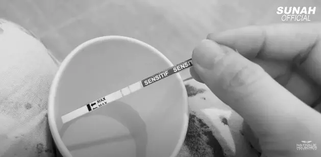 Momen Nathalie Holscher cek kandungan © YouTube Momen Nathalie Holscher cek kandungan © YouTube