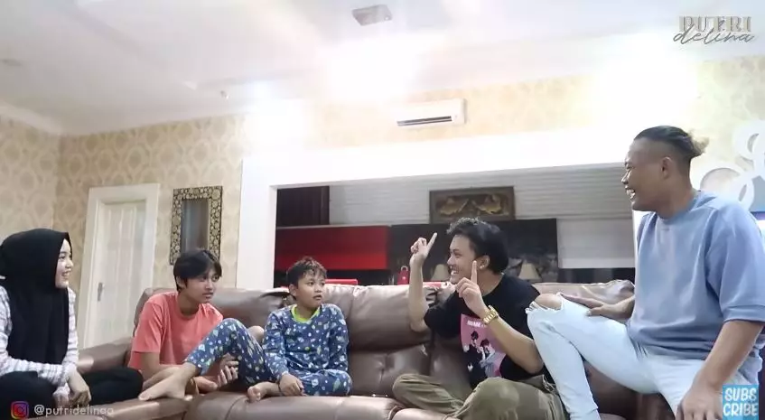 momen buka puasa sule dan keluarga tanpa nathalie © YouTube momen buka puasa sule dan keluarga tanpa nathalie © YouTube