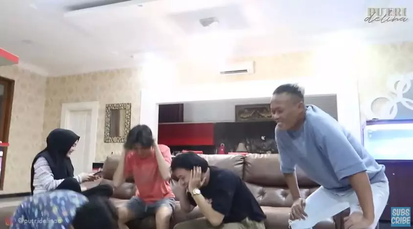 momen buka puasa sule dan keluarga tanpa nathalie © YouTube momen buka puasa sule dan keluarga tanpa nathalie © YouTube