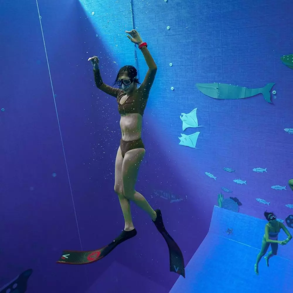 Seleb ini gemar free diving © 2021 brilio.net