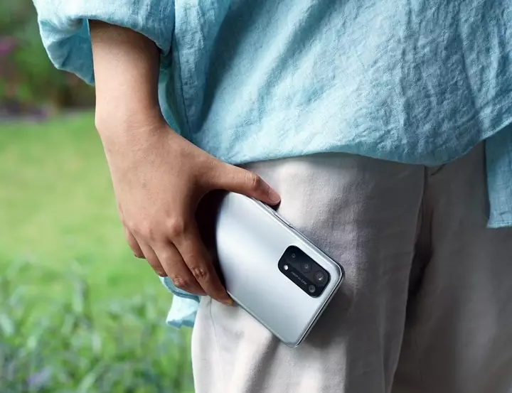 Oppo A74 5G © 2021 brilio.net Oppo A74 5G © 2021 brilio.net