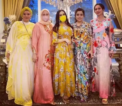 Momen Mayangsari buka puasa bareng geng sosialita © Instagram/@mayangsari_official