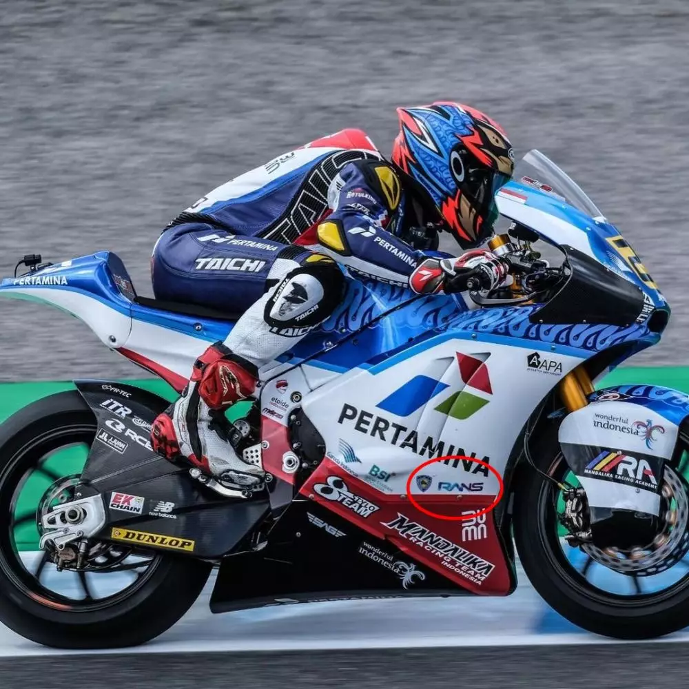 Raffi Ahmad sponsori pembalap Dimas Ekky di CEV 2021 © Instagram Raffi Ahmad sponsori pembalap Dimas Ekky di CEV 2021 © Instagram