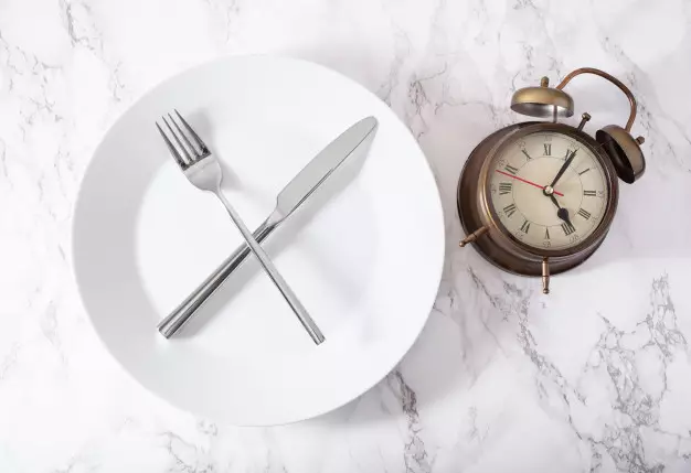 Hikmah mengerjakan sahur dalam ajaran Islam © freepik.com