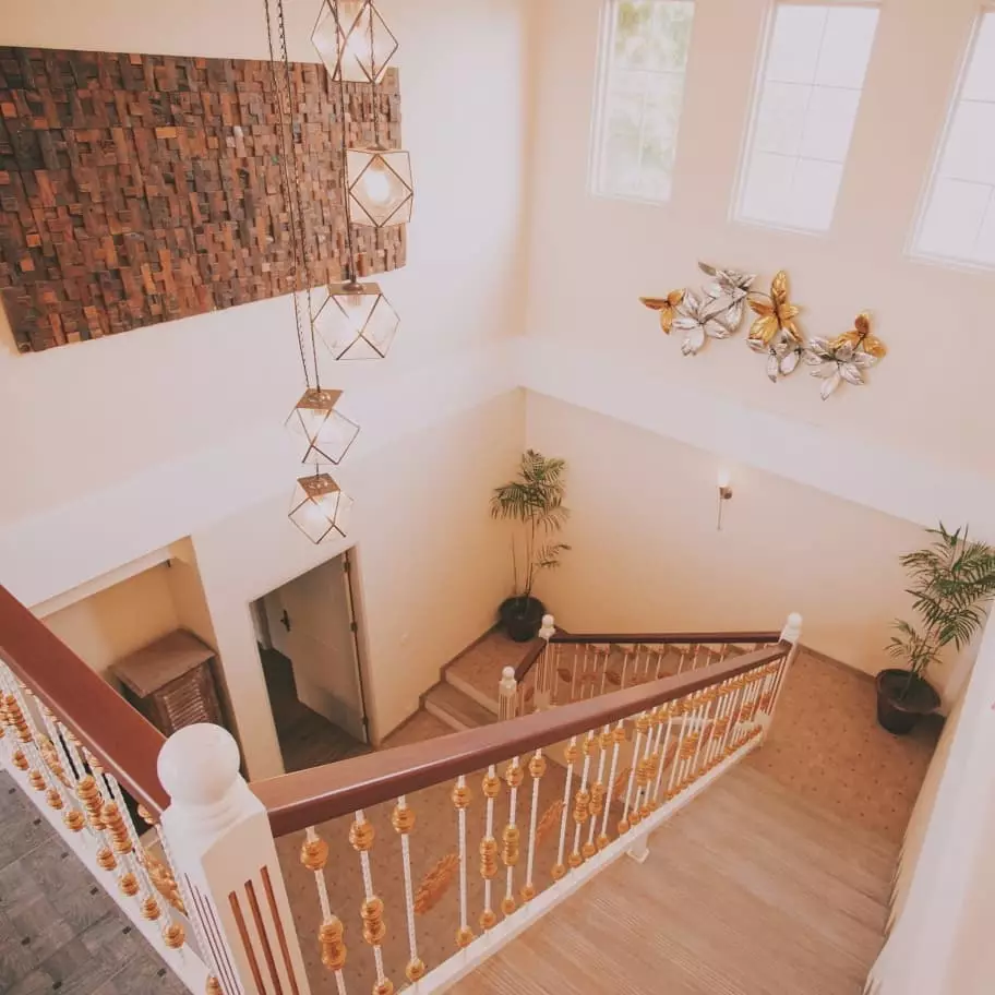 vila keluarga Sarah Menzel © Instagram